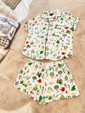 Kate Spade Women's short sleeve Shorty pajamas GARDENING Print Size M Medium